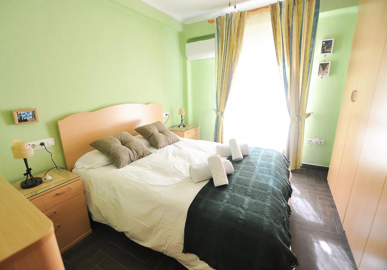 Holidays2Malaga Hermosilla 3 dormitorios&parking Wifi Fibra 600 MG 0*,