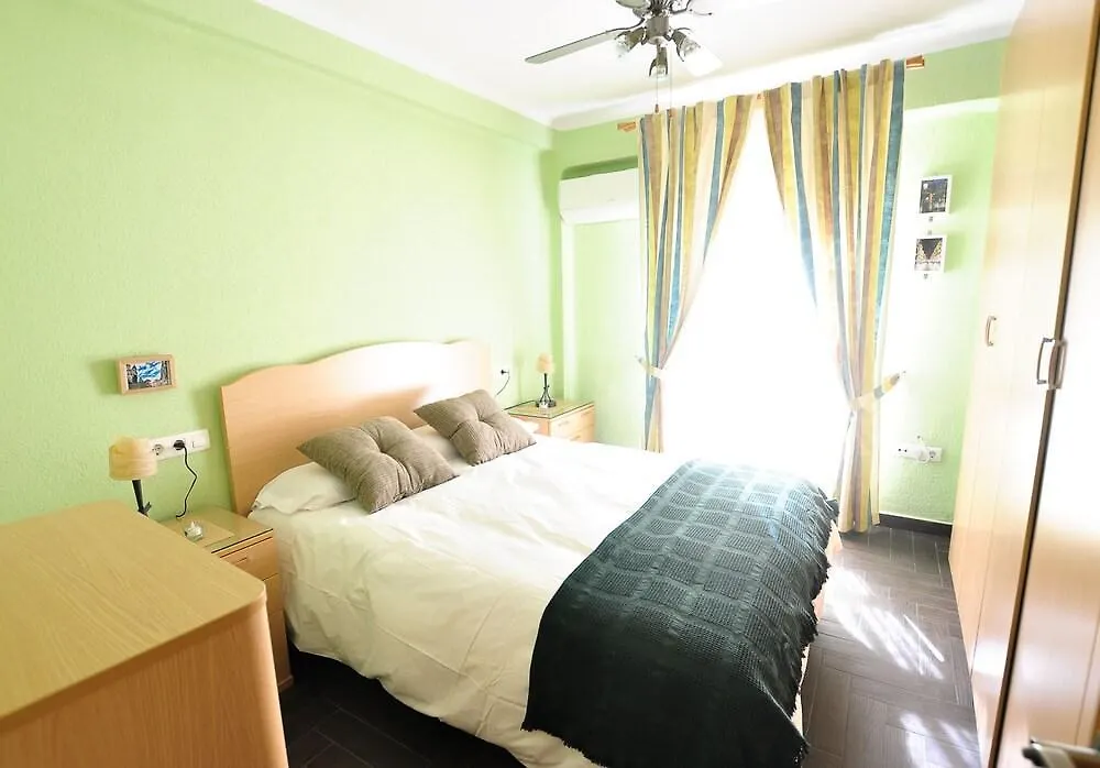 Holidays2Malaga Hermosilla 3 dormitorios&parking Wifi Fibra 600 MG 0*,  España